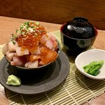 Seasonal Seafood bowl set