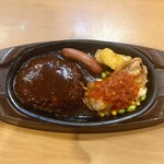 ガスト - 料理写真:鉄板ハンバーグミックスグリル【800円】