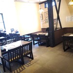 ３びきのこぶた - 店内