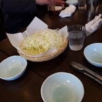 ３びきのこぶた - キャベツはお代わりできます～！