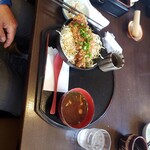 242445465 - 鬼軍曹君オーダーのソースかつ丼です～！