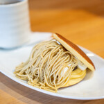 里の果茶房 - 料理写真:栗の生どら