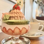 Coto cafe - 桜と抹茶のティラミスパフェ