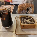 メイカセブン - アイスコーヒー350円77%ぶどうパン1斤790円