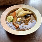 バルバルキッチンアメリ - ランチ：三日間タンシチュー(¥1,980)
      この近辺のランチの相場から見ると些か高めの値段設定に思えるが、このレベルの仕上がりのタンシチューをこの価格で食べられるのは希少。
      納得の超美味！