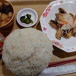 トージツフーズ - 深夜食(470円税込)  鯖の南蛮漬けですた。深夜食は、味噌汁＆ご飯がつけ放題です。