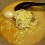 担担 - 坦坦麺トッピング味玉（アップ）