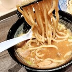 白楽栗山製麺 - 麺リフト