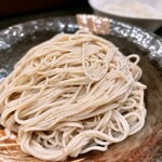 KYOZAN - お蕎麦は粗挽きの細麺