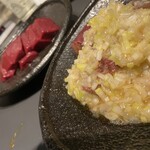 焼肉ホルモン 風土. - 新鮮レバーの炙りネギ塩
      ＊知床牛の捌き立てのレバーをサッとあぶり、特製のネギ塩ソースで