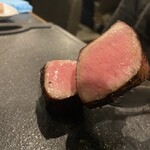 焼肉ホルモン 風土. - タンの塊焼き
      ＊US牛タンを１時間かけて焼き上げた物