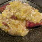 焼肉ホルモン 風土. - 新鮮レバーの炙りネギ塩
      ＊知床牛の捌き立てのレバーをサッとあぶり、特製のネギ塩ソースで