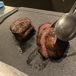 焼肉ホルモン 風土. - タンの塊焼き
      ＊US牛タンを１時間かけて焼き上げた物