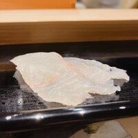 戸越銀座 鮨 ばんど - ヒラメの昆布締め