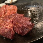 焼肉ホルモン 風土. - 赤肉盛り合わせ
      ミスジ、カイノミ、肩ロースカブリ、USプライムハラミ、和牛サガリ