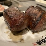 焼肉ホルモン 風土. - タンの塊焼き
      ＊US牛タンを１時間かけて焼き上げた物