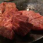 焼肉ホルモン 風土. - 赤肉盛り合わせ
      ミスジ、カイノミ、肩ロースカブリ、USプライムハラミ、和牛サガリ