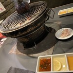 焼肉ホルモン 風土. - タンの塊焼き
      ＊US牛タンを１時間かけて焼き上げた物