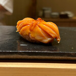 鮨処 やまと - 今日の優勝。赤貝。