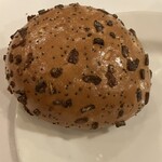 MORTON'S - 料理写真:パン。揚げた玉ねぎが練り込まれてて香ばしい風味が良い。