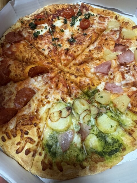 Domino Pizza Goi Shirokane Dori Ten - Goi/Pizza | Tabelog