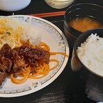 楢家 - 料理写真:焼肉定食