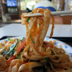 なーはー屋 - 本島北部ならではの平打麺