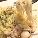 Southern-Dining - 小エビとベビー帆立と春キャベツのアンチョビ風味スパゲティ