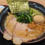 麺屋 隆志 - 料理写真:鶏豚骨ラーメン醤油　味玉