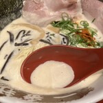 豚骨ラーメン専門 大名古屋一番軒 - スープ