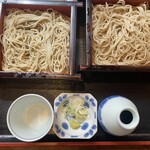 Mimasuya - 食べ比べセット（左が限定そば）‥1,120円