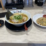 河童ラーメン本舗 - 白河童ラーメン半チャンセット