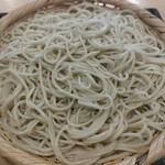 Soba Mangetsu - 鴨つみれそば（大盛り） 麺アップ！