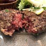 Taverna Hamburg - レアハンバーグ