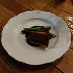 フンギ堂 - サクラマスのソテー香茸とイカソース