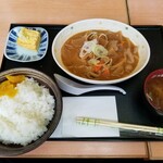 とんかつ かつ圀屋 - 豚もつ煮定食。