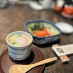 しほう田 - 茶碗蒸しはえのき、三つ葉、カマボコ、銀杏。