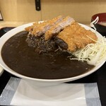 魚河岸酒場 ザ・築地 - ▪️ 黒カツカレー¥900
　※ご飯大盛り無料