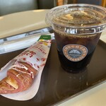 サンマルクカフェ - 料理写真:アイスコーヒーと苺ミルク