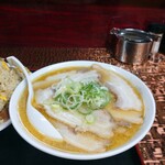 こく一番 ラーメン みどりや - 