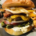 Abeno Dainingu Bazu - ベーコンチーズエッグバーガー：1,490円