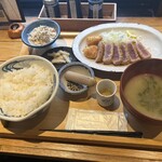 いまがわ食堂 町田店 - マグロレアかつ定食