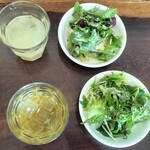 粥麺楽屋 喜々 - ドリンク、サラダ