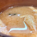 ひかり寿司 - 油揚げ、豆腐、和布の味噌汁