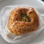 関口フランスパン - ハムチーズクロワッサン