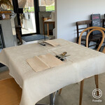 パン工房レストラン メガネ - テーブルセット