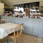 パン工房レストラン メガネ - 店内