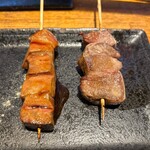 もつ焼き 煮込み 楓 - 串五本盛りの一部