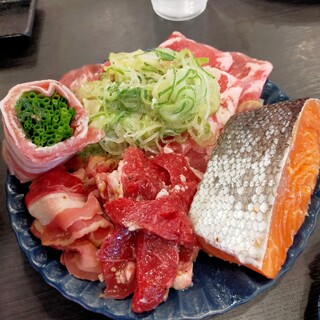 口コミ一覧 : まんぷく太郎 東海通店 - 東海通/ビュッフェ [食べログ]