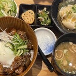 餃子と煮込み 魚屋鮨しん - 